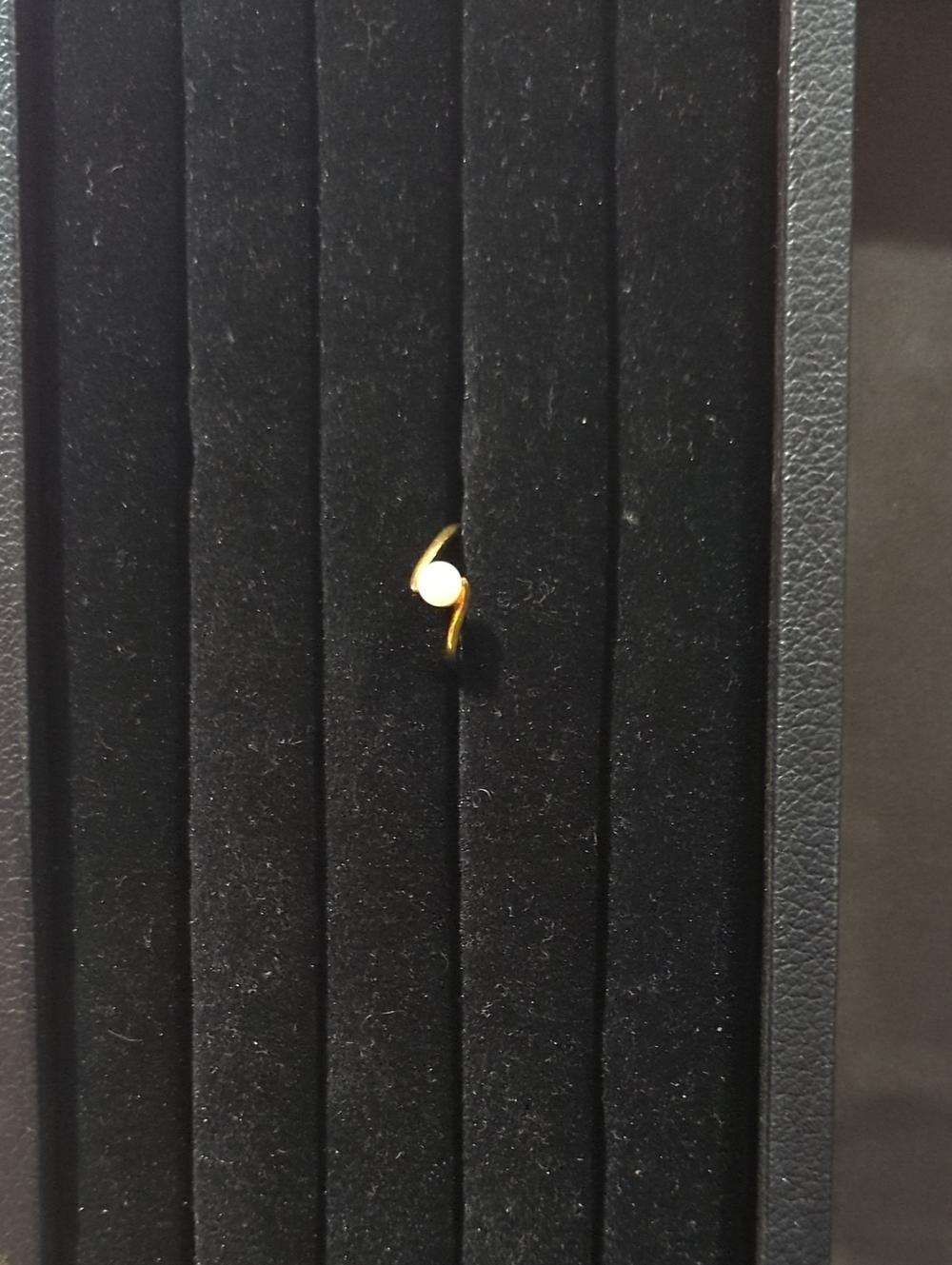 Gold Pearl Minimalist Women's Ring - White Pearl
